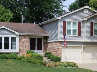528 Greenhill Ln, Schaumburg, IL 60193