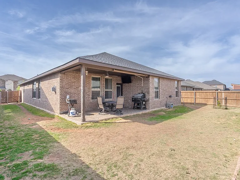 6614 Jamestown St — Photo 23