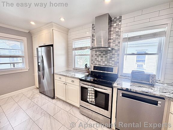 2nd image of 36 Boston Ave #2