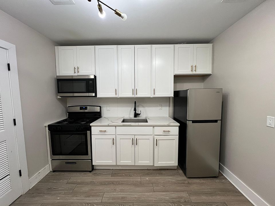 1st image of 26 Yale Ave #29E