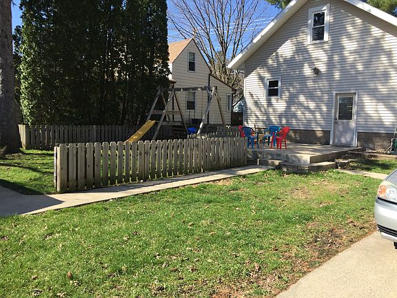 4th image of 2712 Cedar Heights Dr