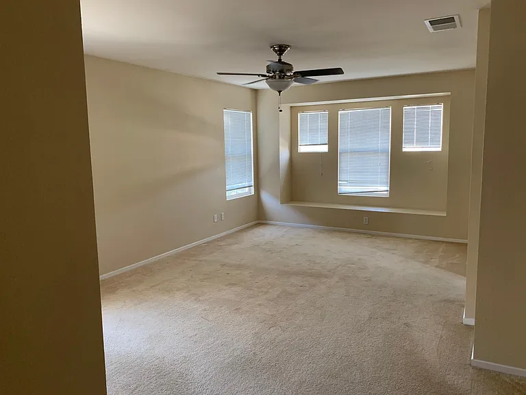 3027 Roadrunner Dr — Photo 12