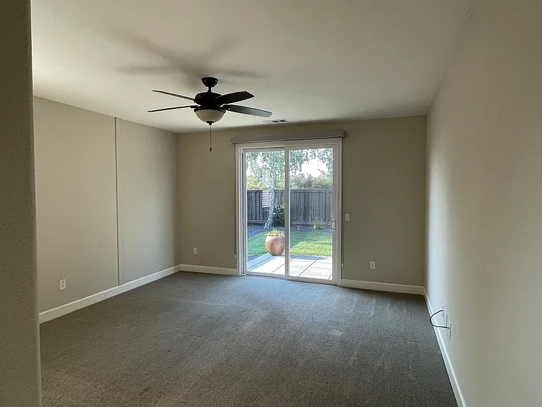 1805 Stageline Cir — Photo 22
