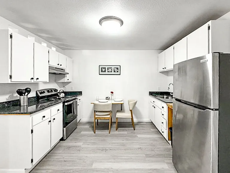 Latah Apartments — Photo 12