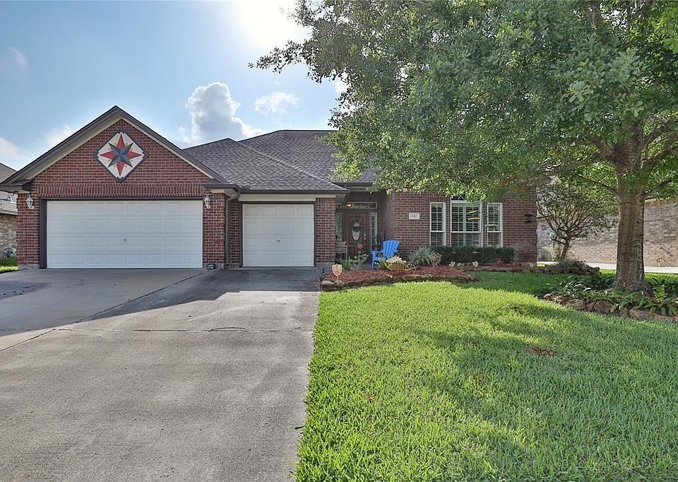 1st image of 112 Majestic Oak Cir