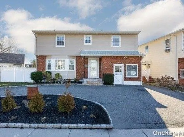 3089 Oceanside Road, Oceanside, NY 11572