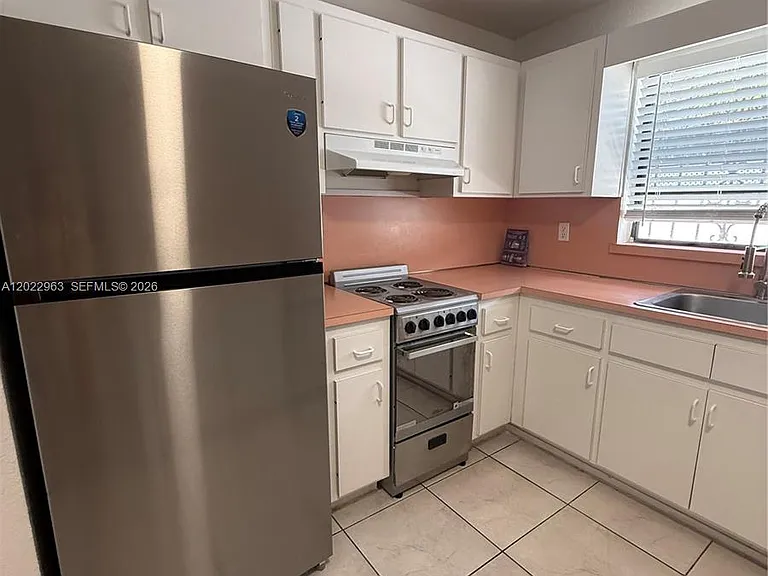 1046 NW 33rd Ave #BACK — Photo 12
