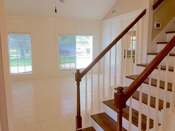 4th image of 14930 Mesita Dr