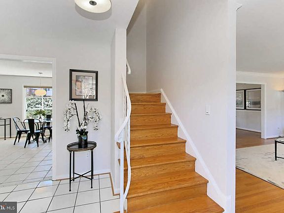3rd image of 3402 Rose Ln