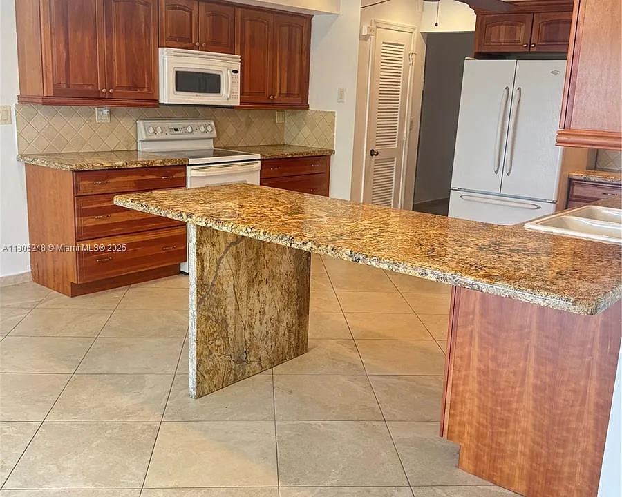 3111 Coral Springs Dr