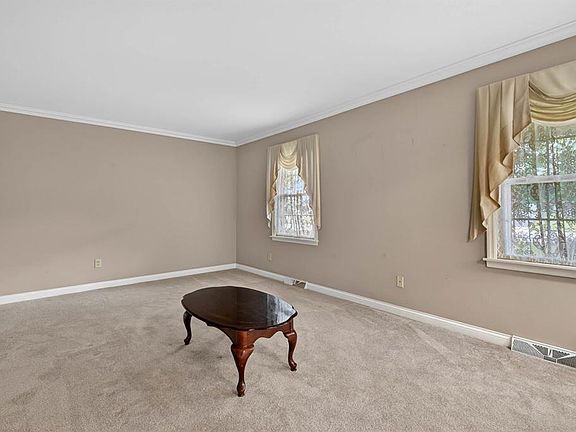 4th image of 3108 Lewis Ln
