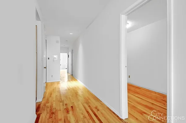 Rented by City Connections Realty | media 9