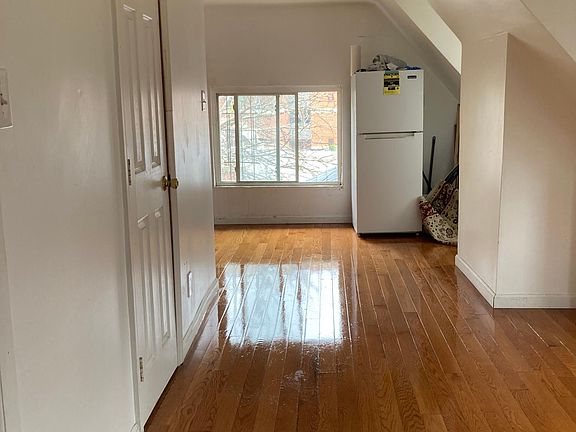4th image of 462 Beach 67th St Floor 3