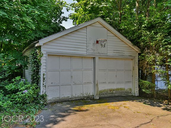 3rd image of 66 Bellevue Ave