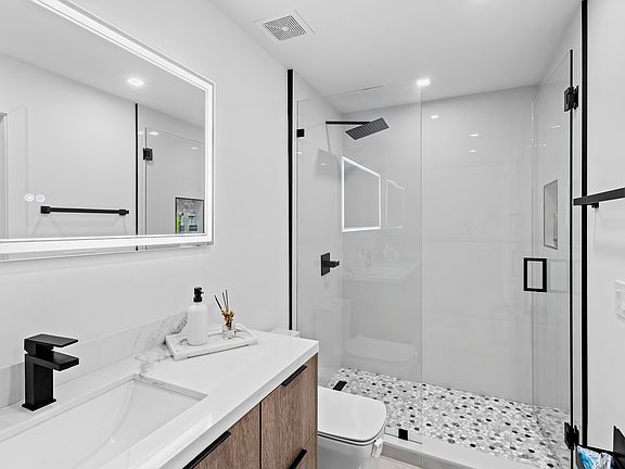 4th image of 10955 SW 36th St