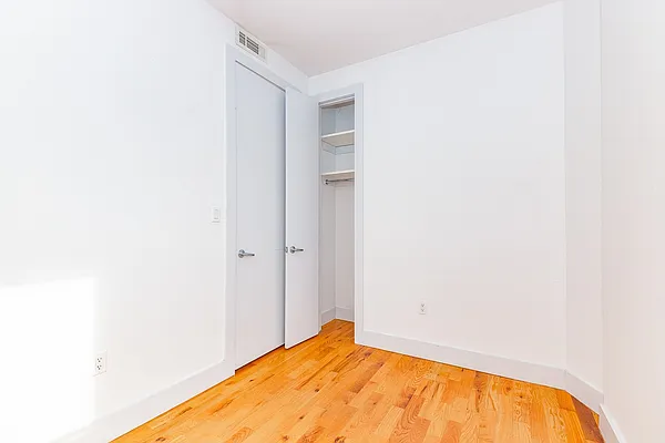 Rented by MySpaceNYC | media 9