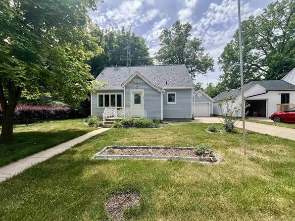 303 Garfield Avenue, Evansville, WI 53536