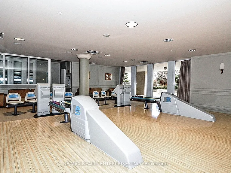 35 Kingsbridge Garden Cir #3301 — Photo 38