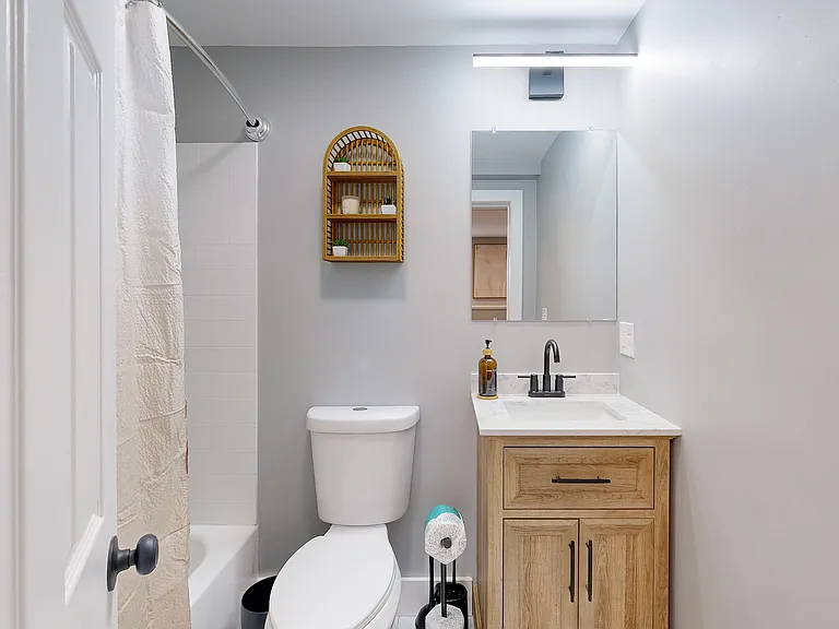 44 Hall St #0 — Photo 23