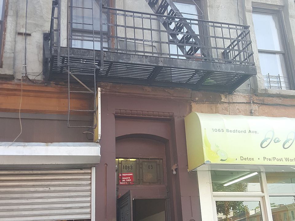 2nd image of 1063 Bedford Ave
