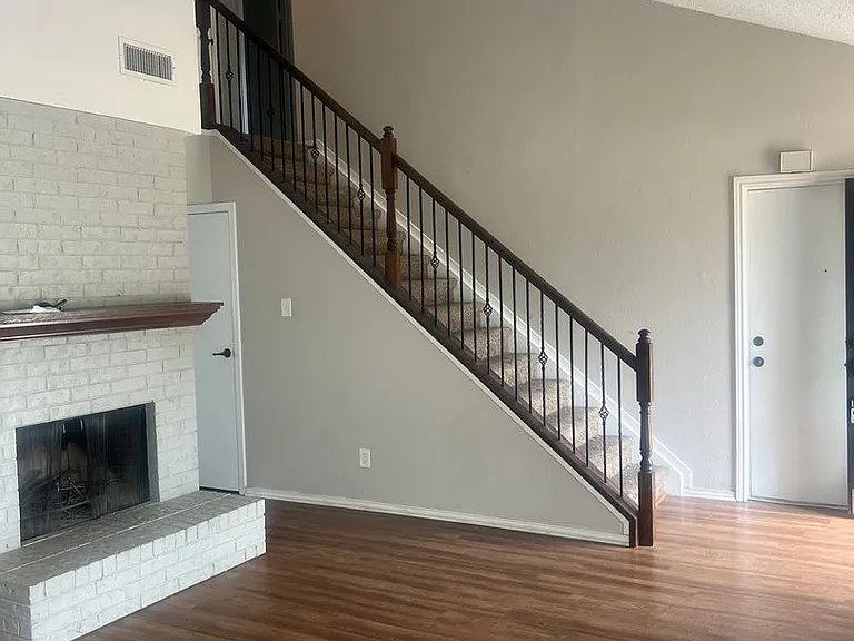 7 Shasta Dr — Photo 2