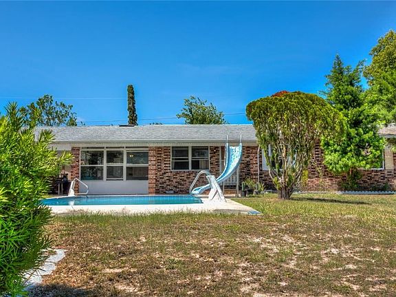 5th image of 1416 Nichols Dr