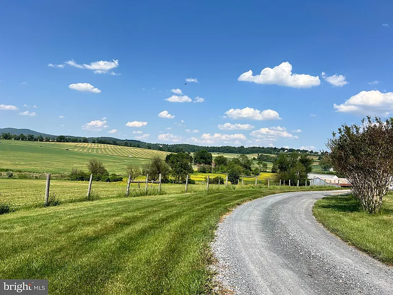 6110 Holter Rd — Photo 4