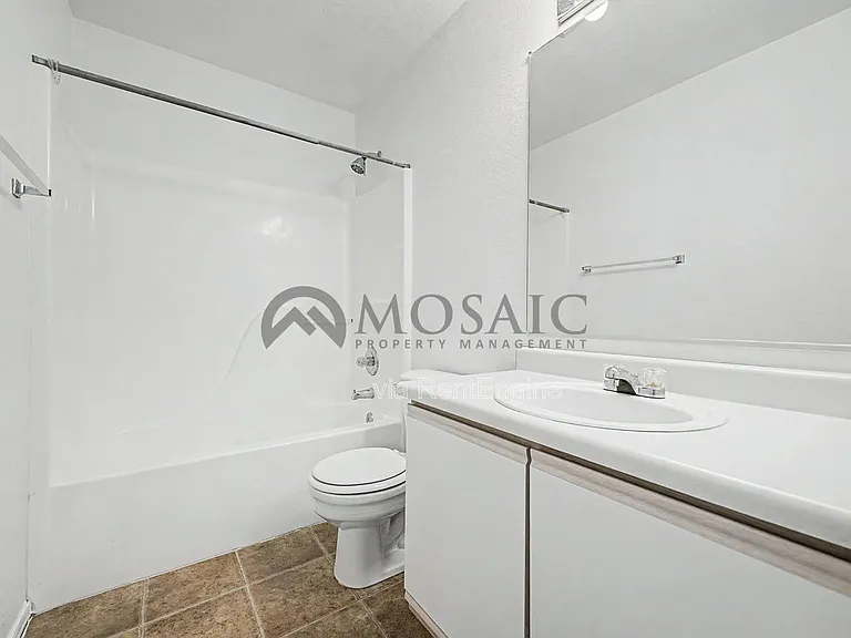 2232 E Spruce Dr — Photo 23