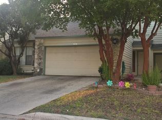 8428 Echo Creek Ln, San Antonio, TX 78240
