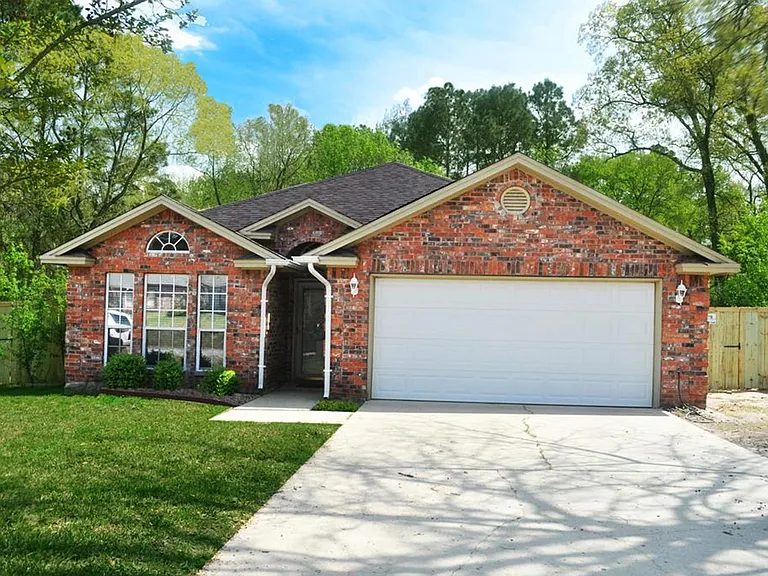 3610 Ashcreek Cir — Photo 1