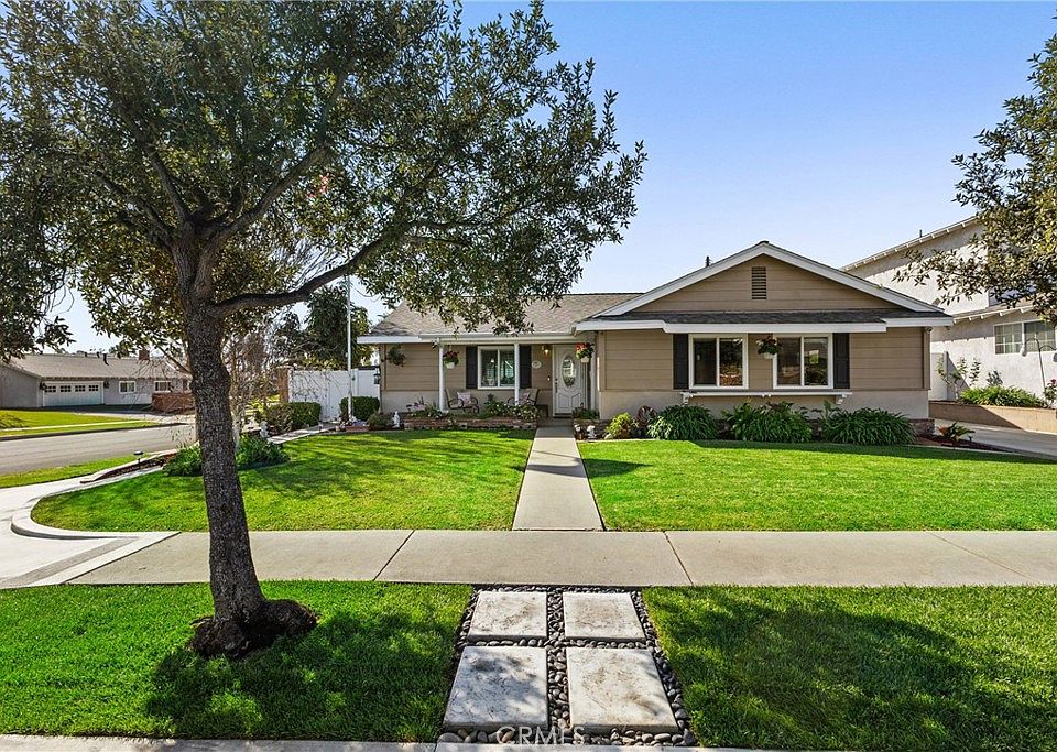 1st image of 15854 Shadywood Ct