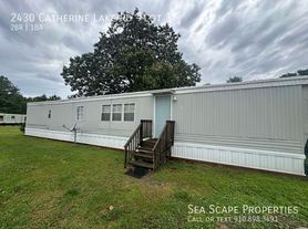 2430 Catherine Lake Rd, Richlands, NC