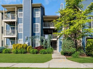 122 Longfield Ct, East Brunswick, NJ 08816