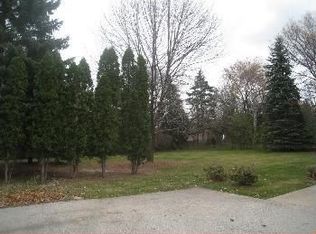 1327 Ridgeway Blvd, De Pere, WI 54115