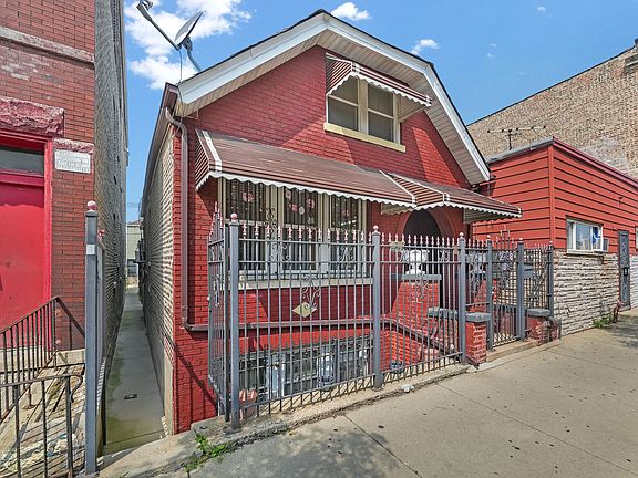2nd image of 2238 S California Ave