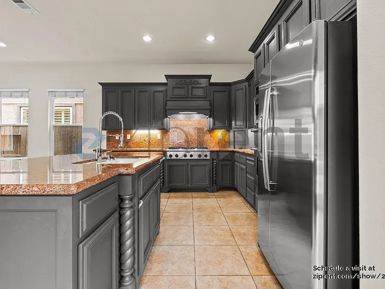 9208 Hallmark Pl — Photo 6