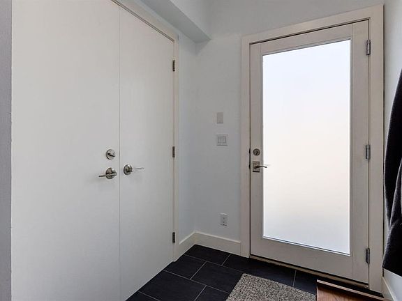 3rd image of 2020 W 2nd St SW