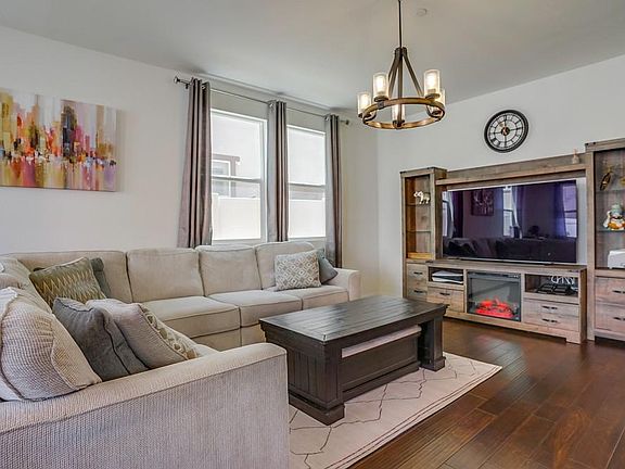 5th image of 26814 Albion Way