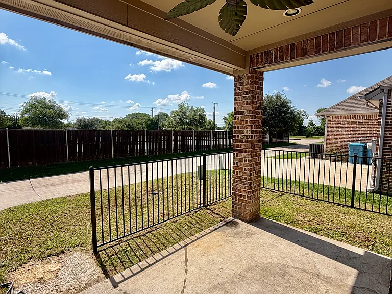 809 Alamo Rd — Photo 17