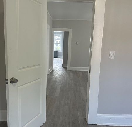 4th image of 48 Cedar Ave