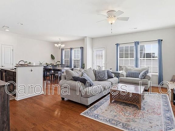 4th image of 126 Middleby Way