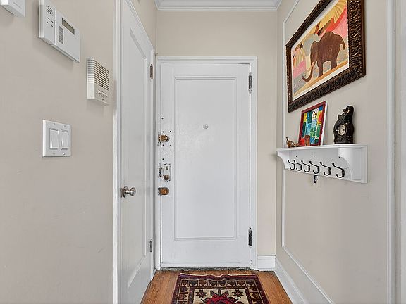 4th image of 225 Bennett Ave APT 4C