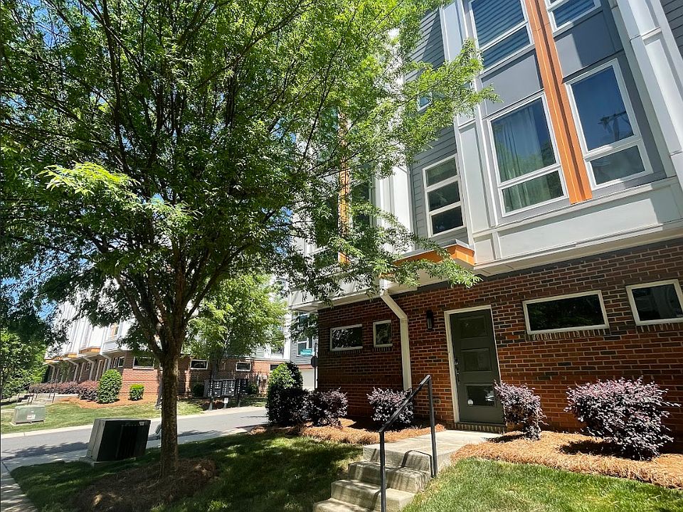1st image of 421 Southend Crossing Ln
