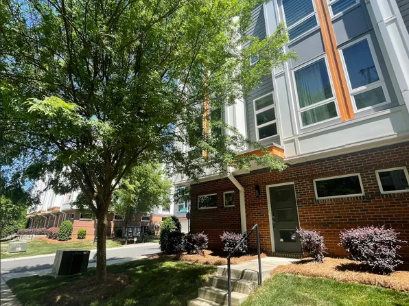 421 Southend Crossing Ln, Charlotte, NC 28203