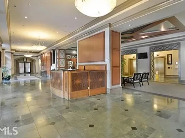 795 Hammond Dr #1110 — Photo 2
