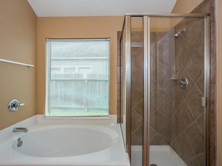 16531 Strathmore Manor Ln — Photo 13