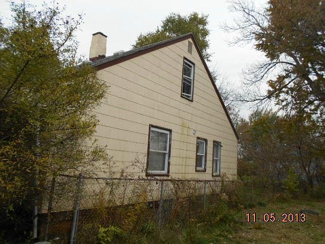 2nd image of 4144 Williams St