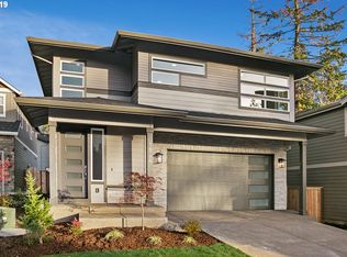 14756 SE Crosswater Way, Clackamas, OR 97015