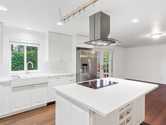 3rd image of 17729 Spruce Way