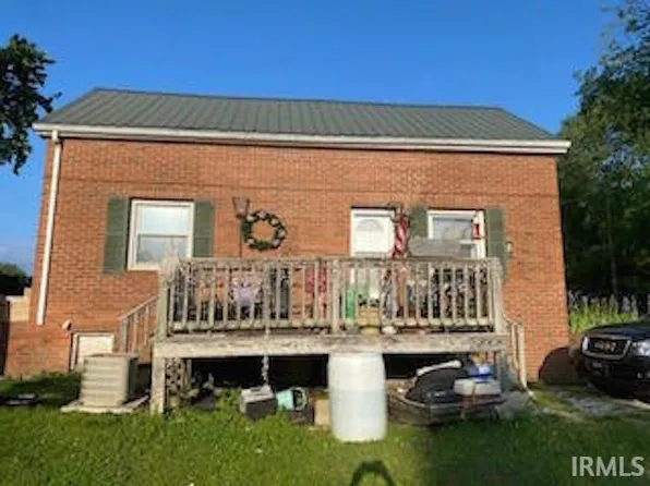 600 N Hickory St, Winslow, IN 47598